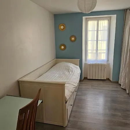 Maison De Bourg Proche De La Сasa de vacaciones *